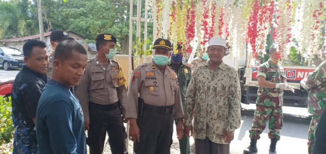 
					Jalankan Maklumat Kapolri, Tim Gabungan Bubarkan Acara Hajatan