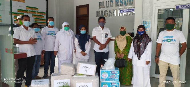 
					Peduli Tenaga Medis, Puji Hartini Center Bantu APD untuk RSUD SIM Nagan Raya
