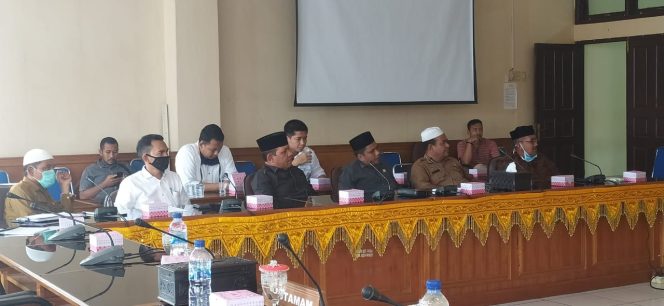
					Ketua Komisi 1 DPRK Nagan Raya: Masalah Video “Meulaboh” Alhamdulillah Sudah Ada Titik Temu