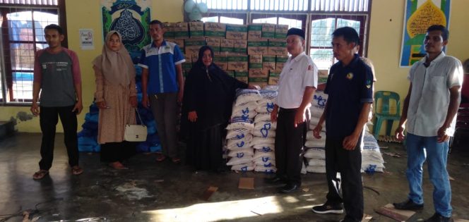 
					Dinsos Nagan Raya Mulai Salurkan Sembako Bantuan Imbas Covid-19 dari Pemerintah Aceh