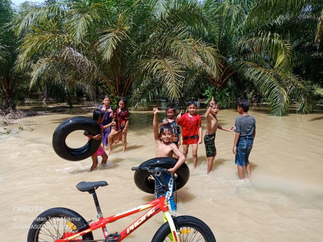 
					Kebahagiaan Anak-Anak Tripa Saat Menikmati Wahana Bermain “Waterboom” Gratis Tahunan
