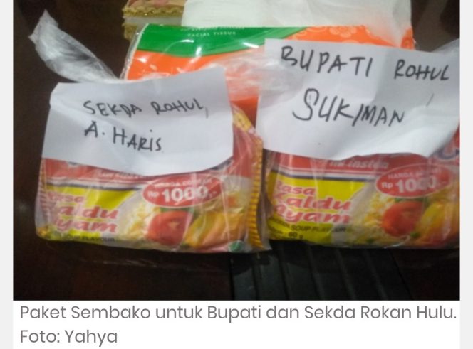 
					Masyarakat Bantu Bupati dan DPRD Paket Sembako Imbas Covid-19