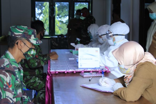 
					Masuk Fase New Normal, Dandim Abdya Rapid Test Seluruh Prajurit