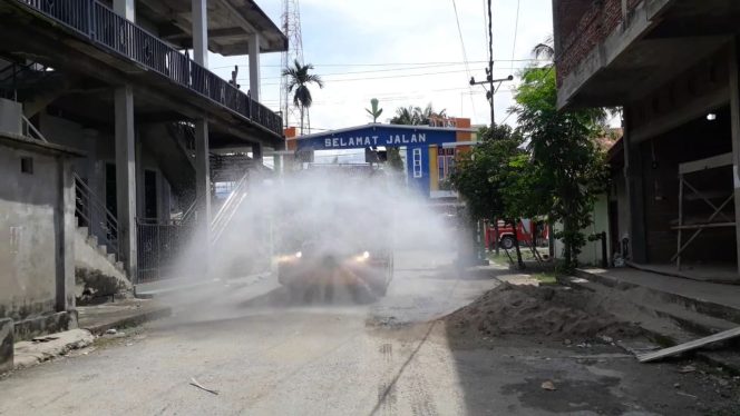 
					Sambut Lebaran, Brimob Kembali Laksanakan Penyemprotan Disinfektan di Blangpidie