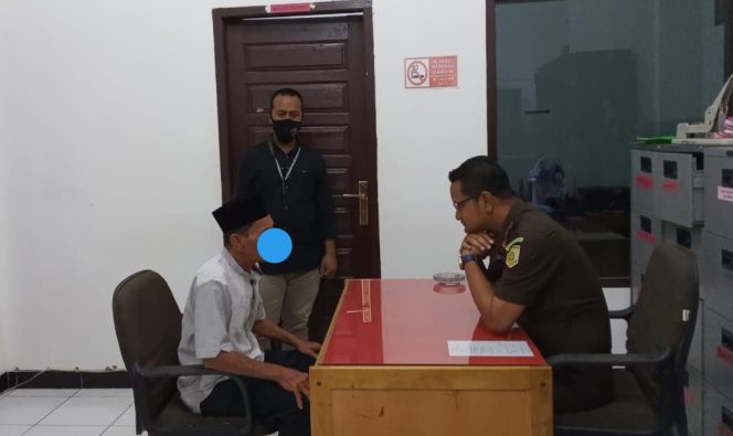 
					Tak Ada Izin dari Istri Pertama untuk Berpoligami, Polres Nagan Serahkan Pria ini Ke Jaksa