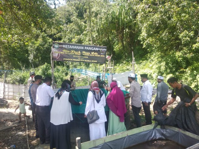 
					Pesantren Nurul Ikhsan Mulai Panen Lele Bantuan Kodim Aceh Jaya