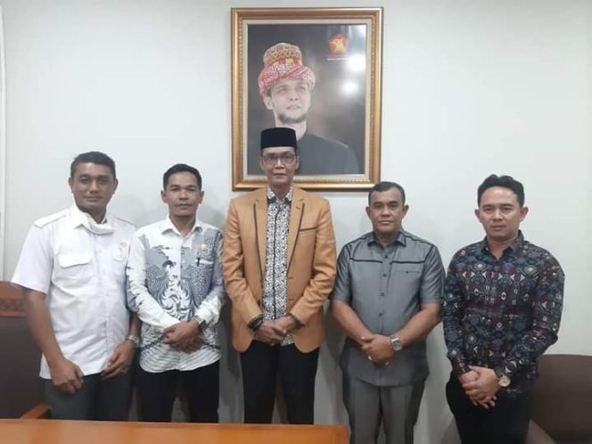 
					Realisasi Lahan untuk eks Kombatan GAM, Bupati Aceh Jaya Temui Anggota DPR RI