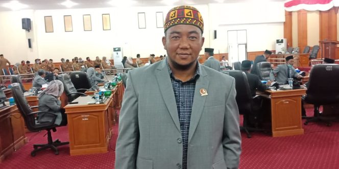 
					Ketua Fraksi Golkar-Sira DPRK Nagan Raya: Pemkab Harus Tegas Masalah TKA