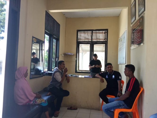 
					Diduga Pungli Pengurusan Rutilahu, Warga Laporkan Keuchiknya ke Polisi