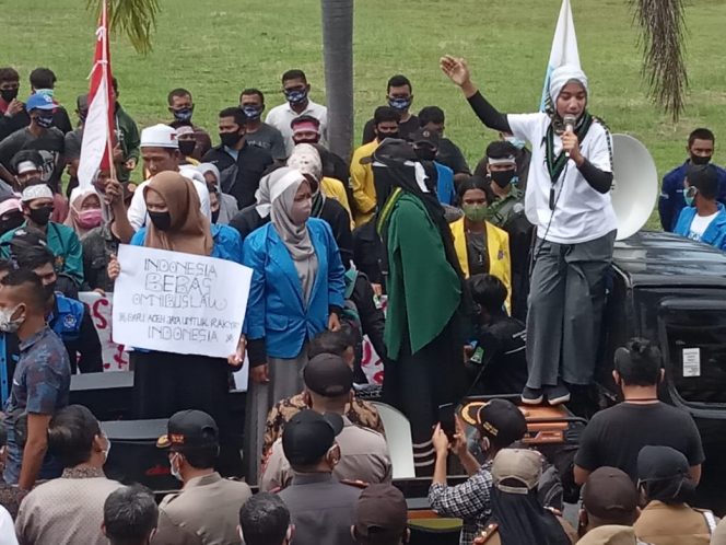 
					Mahasiswa dan DPRK sepakat tolak UU Cipta kerja