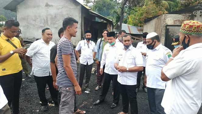 
					Warga Sango Alami Musibah Kebakaran, Bupati Aceh Jaya Bantu Antar Bantuan