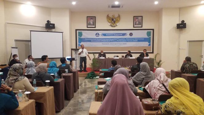 
					Rektor UTU: Kemah Kreatif Juga Bisa Disebut “Keluar dari Kebiasaan”
