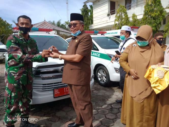 
					Pemkab Aceh Barat Serahkan Mobil Ambulance, Salahsatunya untuk RS Denkesyah Kasrem