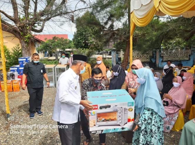 
					Sebanyak 580 Pelaku Usaha Terima BKK Covid-19 dari Pemkab Nagan Raya