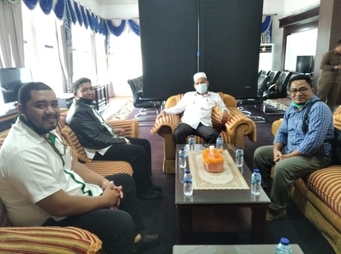 
					Pimpinan PT Pegadaian Syariah Meulaboh Perkenalkan Program Kepada Bupati Nagan Raya