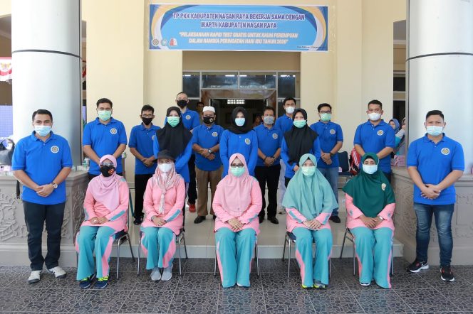 
					Momen Hari Ibu, Pengurus IKAPTK dan TP PKK Nagan Raya Adakan Bhakti Sosial