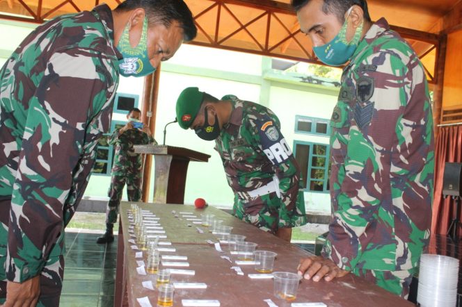 
					Dandim Aceh Jaya Secara Dadakan Periksa Urine Prajurit, Ini Hasilnya