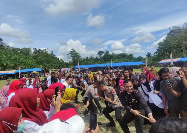 Meriahkan HUT RI  Ke -77 Polsek Pante Ceureumen Lomba Tarik Tambang, dilapangan setempat, Kabupaten Aceh Barat Rabu (17/8/2022) foto/ist