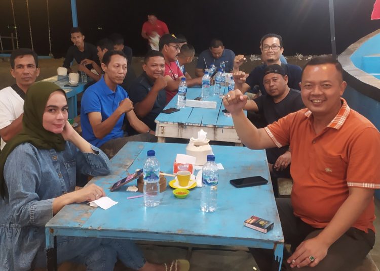 Kapolres Aceh Barat AKBP Pandji Santoso Bersama Insan Pers Ngopi Merdeka Rabu (17/8/2022) foto/dani