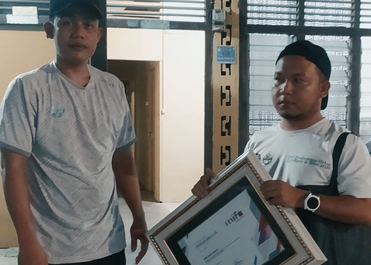 DPD SWI Aceh Barat Kembalikan penghargaan dari PT Mifa Bersaudara Selasa (1/3/2023)