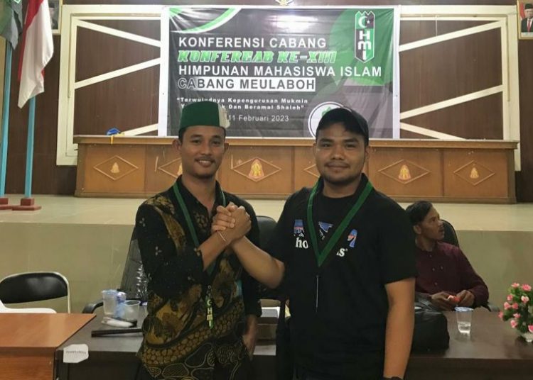 Aris Munandar Terpilih ketua umum Himpunan mahasiswa Islam (HMI) /posisi kiri/ foto ist