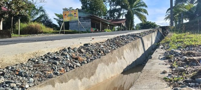
					Bangun Drainase Melalui Pokir, Warga Eks Trans ini Beri Apresiasi untuk Wakil Ketua DPR Aceh Teuku Raja Keumangan