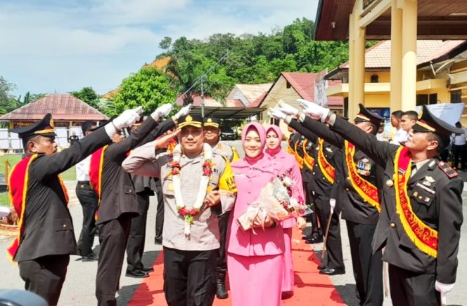 
					Mantan Kapolres Abdya Dapat Pujian Saat Prosesi Lepas Sambut