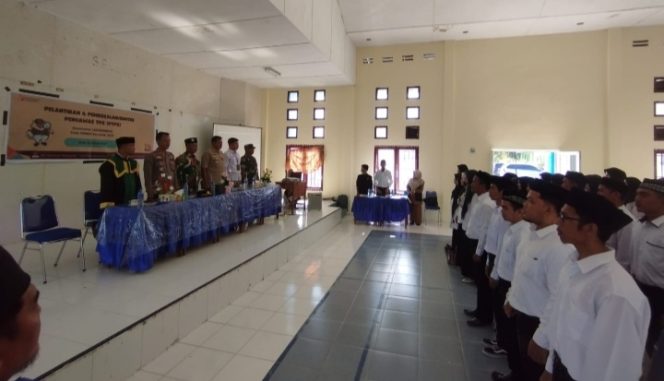 
					Panwaslu Kecamatan Labuhanhaji Kukuhkan 40 Anggota PTPS di Aula SMKN 1 Labuhanhaji