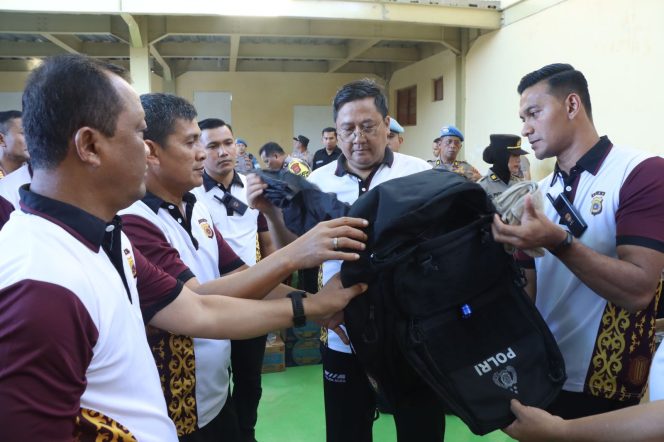 
					Saat Cek Perlengkapan, Kapolda Aceh Pastikan Personel Siap untuk Amankan TPS