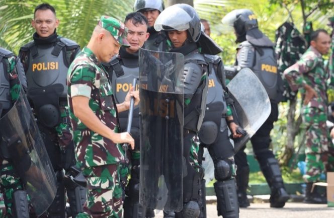 
					Hadapi Pemilu 2024, Personel TNI/Polri di Aceh Selatan Gelar Latihan Penanggulangan Huru Hara