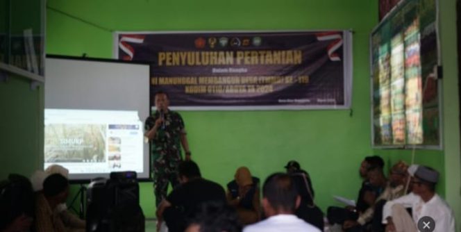 
					Satgas TMMD ke-119 Beri Penyuluhan Kepada Petani