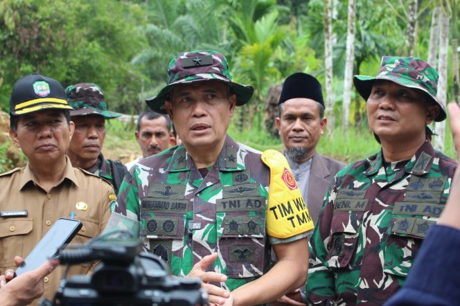 
					Brigjen TNI Bakri Apresiasi Pemkab Abdya Telah Mendukung Penuh TMMD ke-119