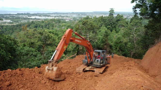 
					Hingga Hari ke-17, Progres Pekerjaan Jalan TMMD Kodim Abdya Capai 60 Persen
