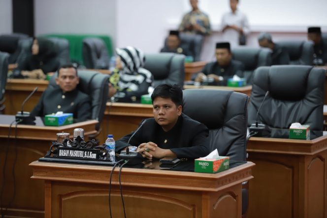 
					Sesama Kader Demokrat Beda Pandangan, Ketua Komisi 1: Tolak Hasil Rekrutmen Calon Anggota KIP Sarat Unsur Nepotisme 