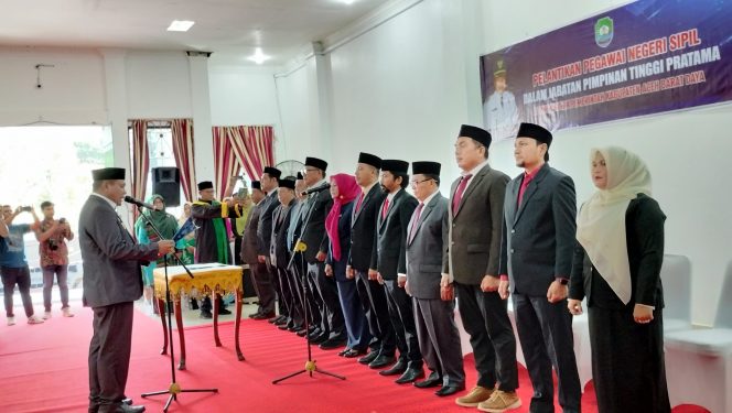 
					Sejumlah Pejabat Eselon II Pemkab Abdya Dilantik, Ini Enam Pesan Darmansah