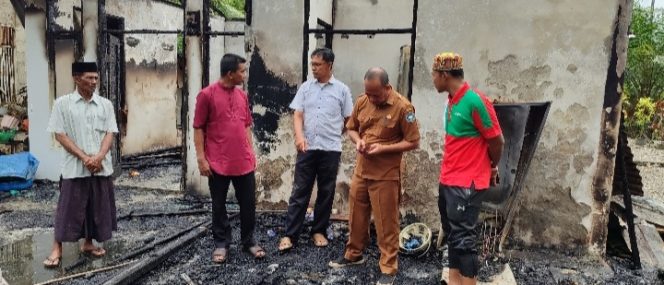 
					Kepala Sekretariat Baitul Mal Kabupaten Aceh Selatan Turun Langsung Meninjau Lokasi Kebakaran di Labuhanhaji Timur