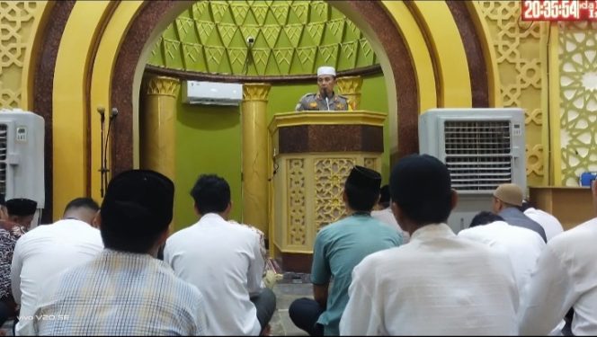 
					Laksanakan Cooling System Ops Mantap Brata Seulawah, Kasad Binmas Isi Ceramah Agama di Masjid Agung Istiqamah Tapaktuan