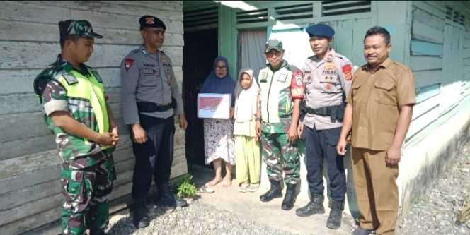 
					Berkah Bulan Suci Ramadhan, Satuan Brimob Kompi 3 Batalyon C Pelopor Nagan Raya Bagikan Bansos