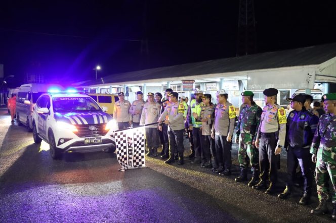 
					Kapolres Abdya Lepas Pemudik Gratis pada Mudik Tahun 2024