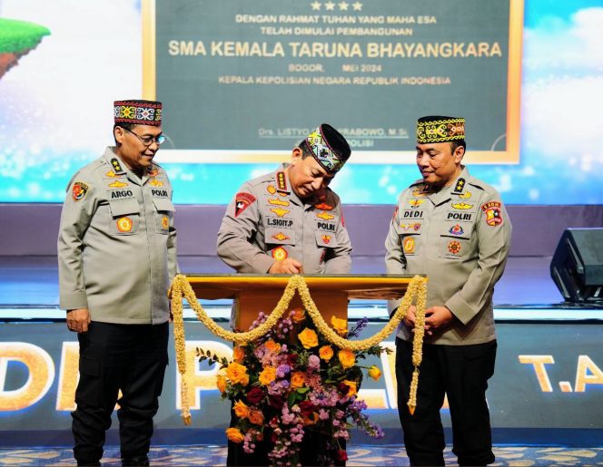 
					Kapolri Resmikan KOP Wadah Polisi Yang Punya Bakat
