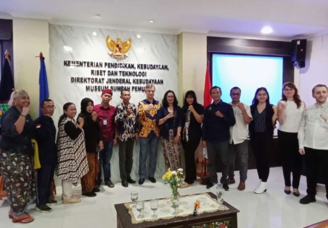 
					IWO Bekerjasama dengan Kedubes Ukraina di Jakarta Rayakan Hari Kebebasan Pers Sedunia