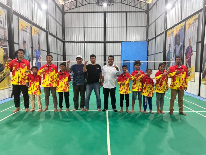 
					PUPR Plus Aceh Barat Lepas 8 Atlet Bulutangkis di GOR Bakti Negeri, Selasa (25/6/2024) Foto/catat.co