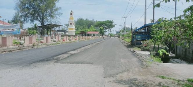 
					PUPR Aceh Barat Bangun jalan Baru Menuju Objek Wisata Pantai Batu Putih,/Foto Beritamerdeka.com