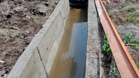 PUPR Aceh Barat Bangun Drainase di Jalan Swadaya, Meulaboh, Aceh Barat Rabu (3/7/2024) foto /Metrozone