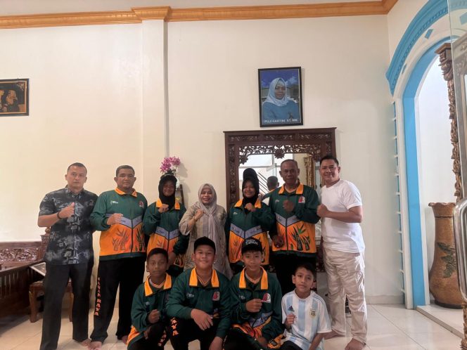 
					Ketua Pelti Nagan Raya Lepas 6 Atlet menuju POPDA Aceh Di Aceh Timur