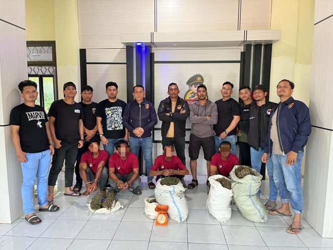 
					Sat Resnarkoba Polres Nagan Raya Bersahasil Amankan Pelaku Penyalahgunaan Narkoba Jenis Ganja 