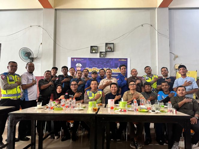 
					Baru Menjabat, Kasat Lantas Polres Nagan Raya Ajak Wartawan Ngopi Bareng