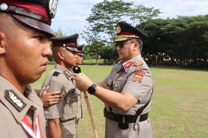 
					262 Bintara Remaja Dilantik, Kapolda Aceh: Jangan Pernah Sakiti Hati Masyarakat