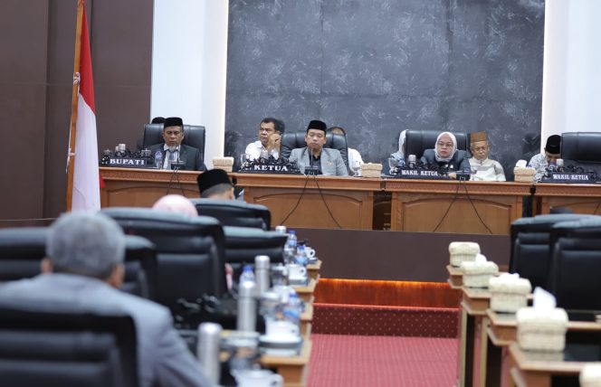 
					Rapat Paripurna DPRK, Pansus Sampaikan Laporan Terkait Rancangan Qanun Perlindungan LP2B