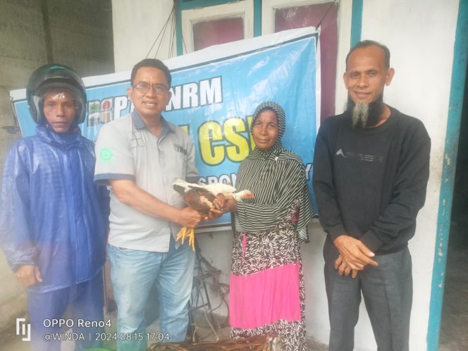 
					PT Sawit Nagan Raya Makmur Salurkan CSR Bidang Pemberdayaan Ekonomi Masyarakat Lingkungan Perusahaan 